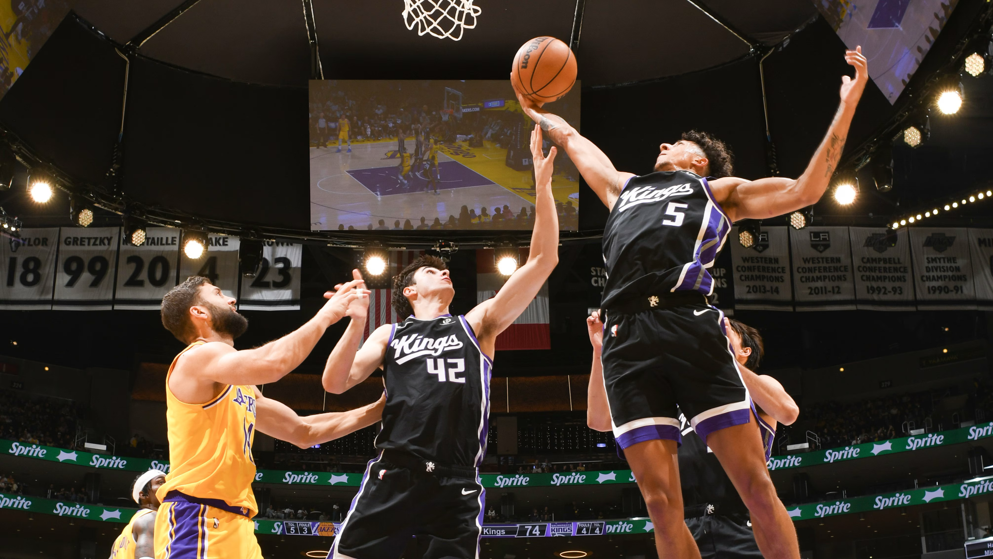 NBA NBA 轉播 NBA 直播 NBA 線上看 NBA LIVE NBA 賽事 湖人隊 國王隊 湖人 國王